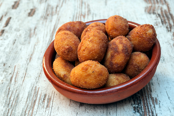 Cecina croquetas with Puerto del Monte Mencia